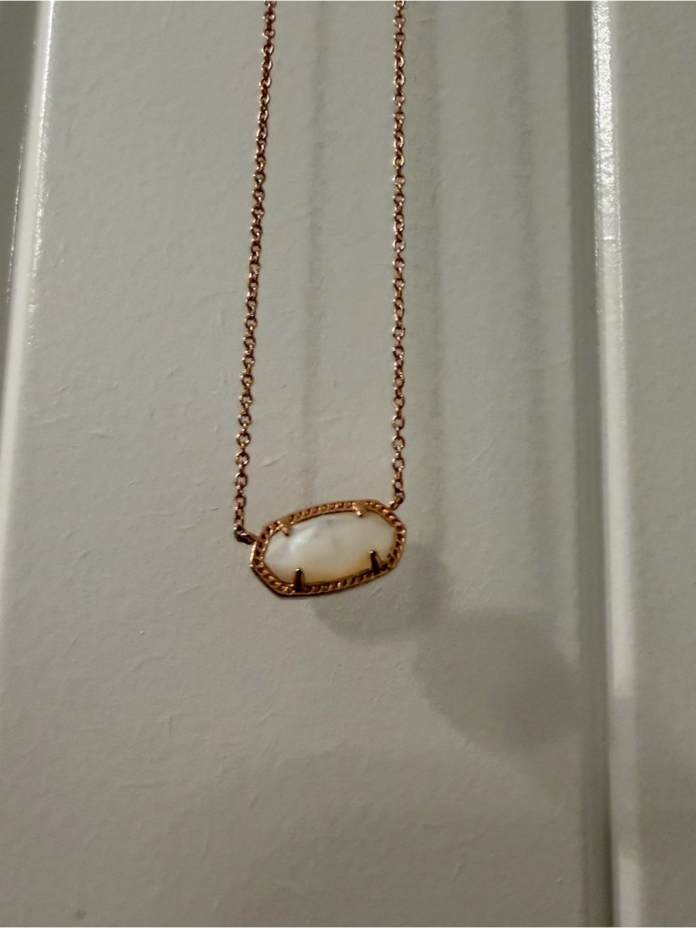 Authentic Kendra Scott rose Gold Chain Necklace with White Stone Pendant